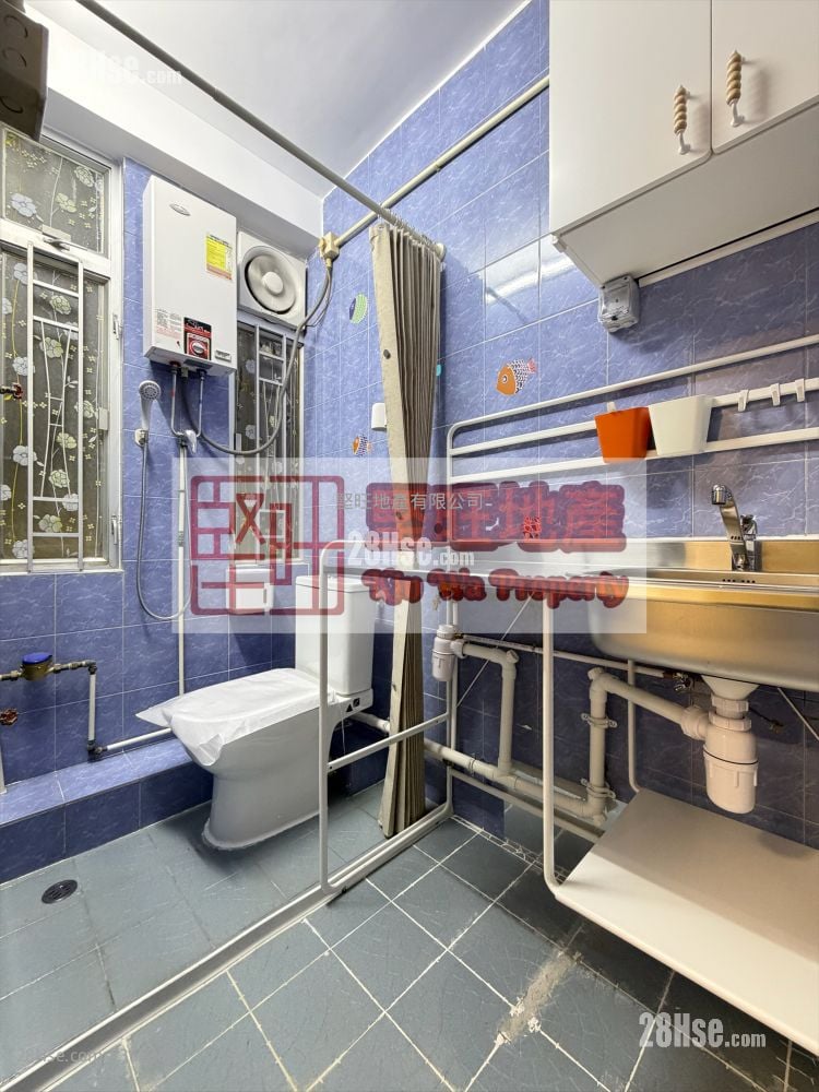 Apartment Rental Studio , 1 Bathroom 130 ft²