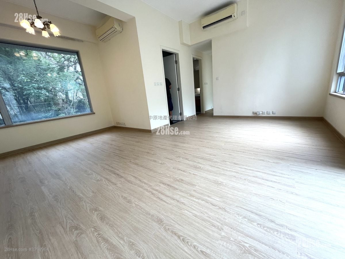 南岸 售盘 3 房 , 2 浴室 928 平方尺