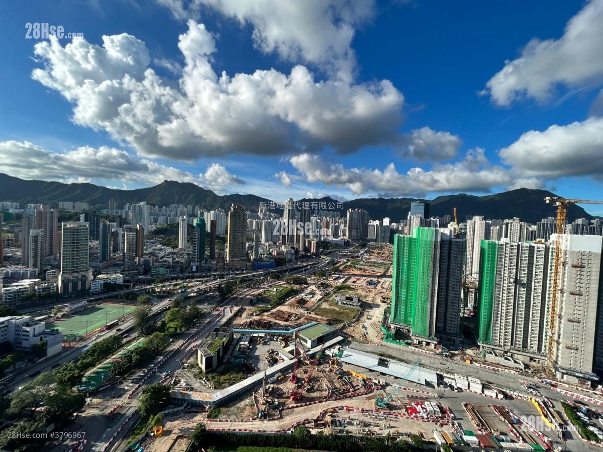 Sky Tower Sell 2 Bedrooms , 1 Bathroom 479 ft²