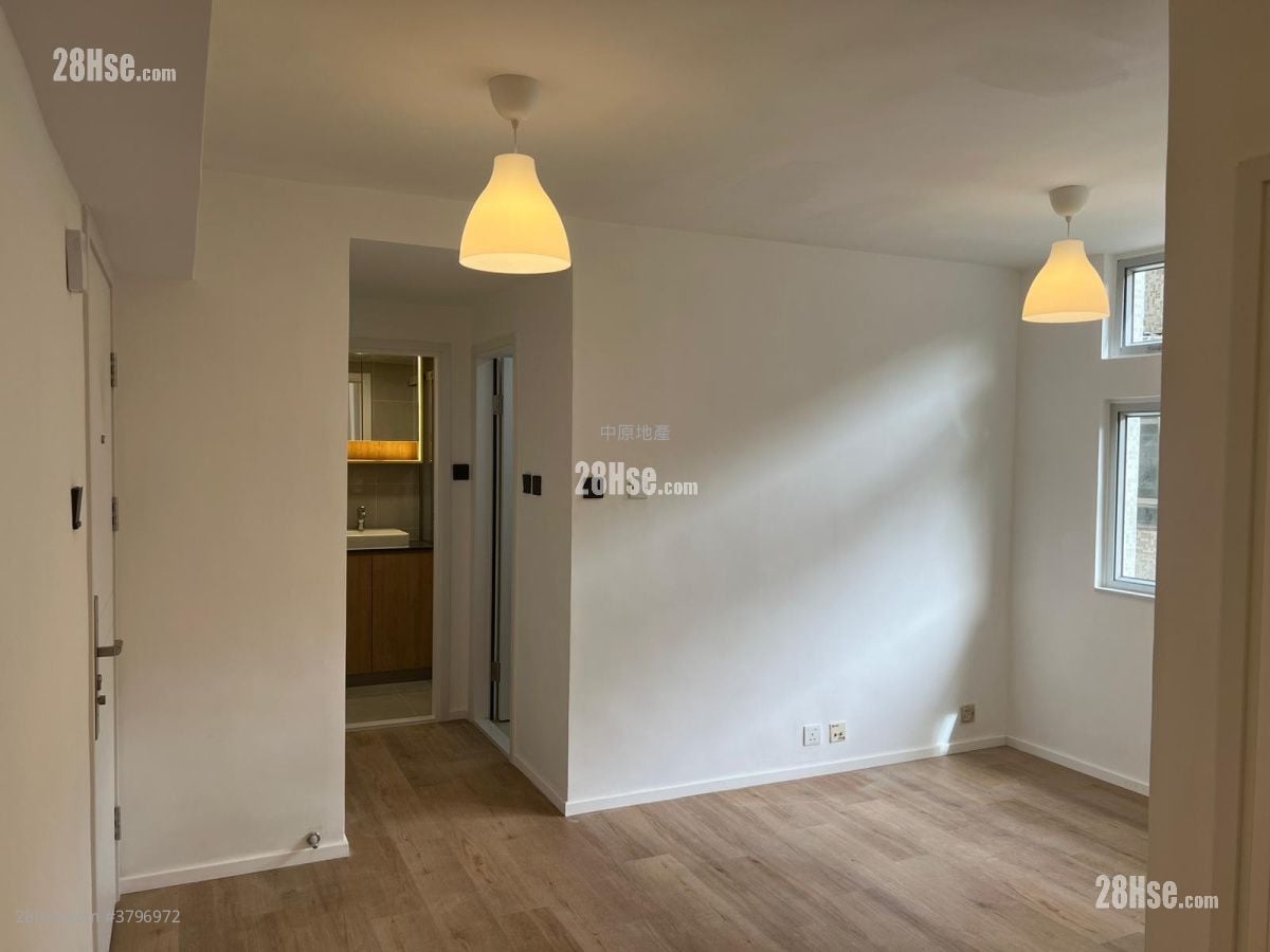 Ching Wah Court Sell 1 Bedroom , 1 Bathroom