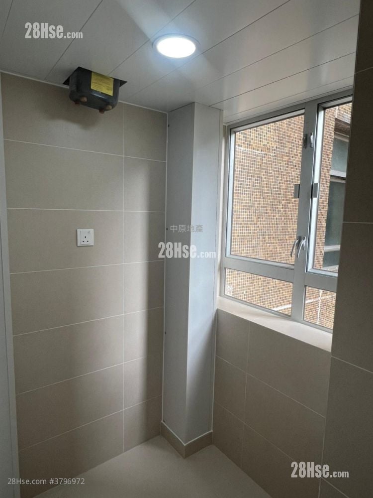 Ching Wah Court Sell 1 Bedroom , 1 Bathroom