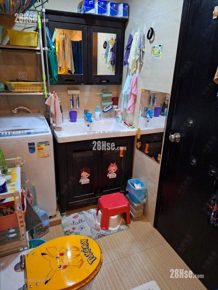 Treasure Court Sell 3 Bedrooms 594 ft²