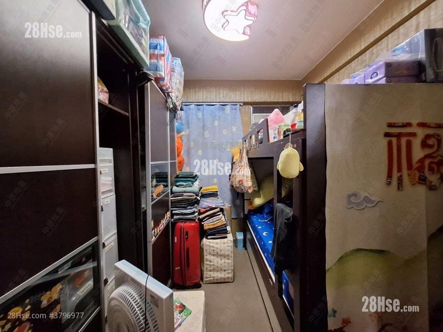 Treasure Court Sell 3 Bedrooms 594 ft²