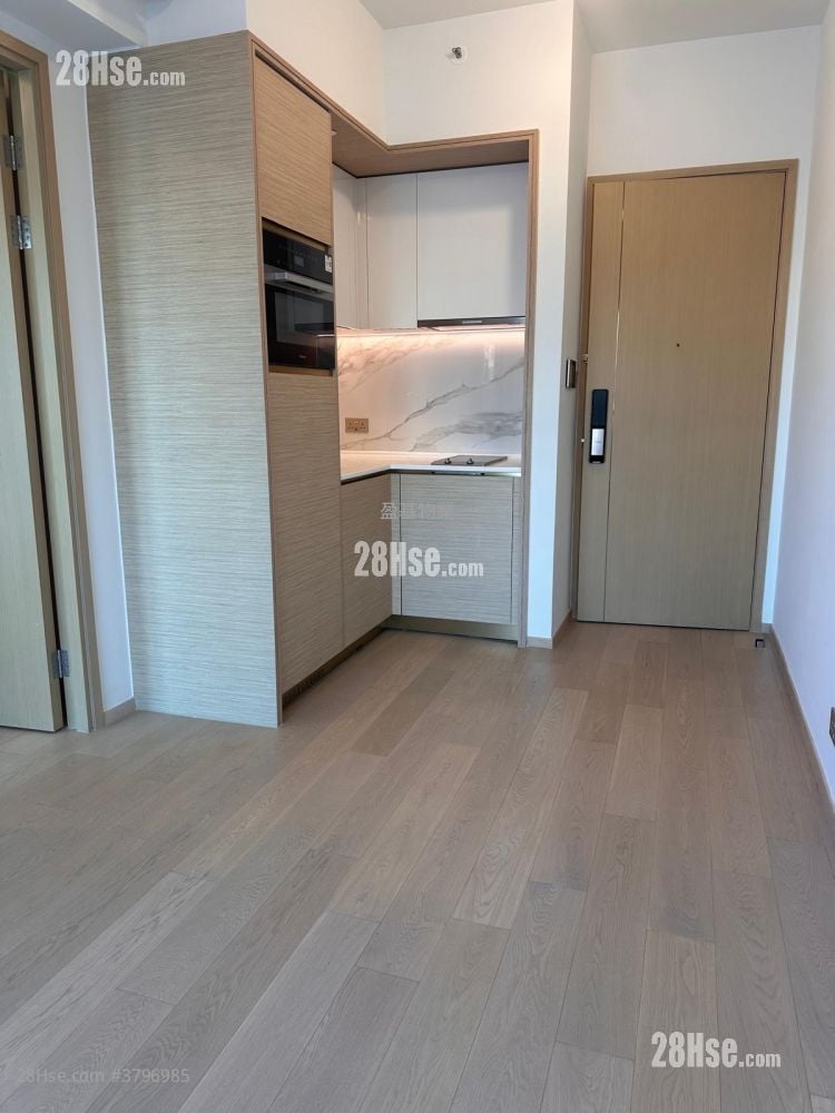 Miami Quay Rental 3 Bedrooms , 1 Bathroom 491 ft²