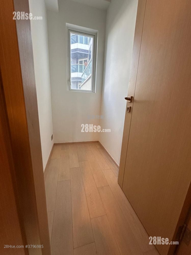 Miami Quay Rental 3 Bedrooms , 1 Bathroom 491 ft²