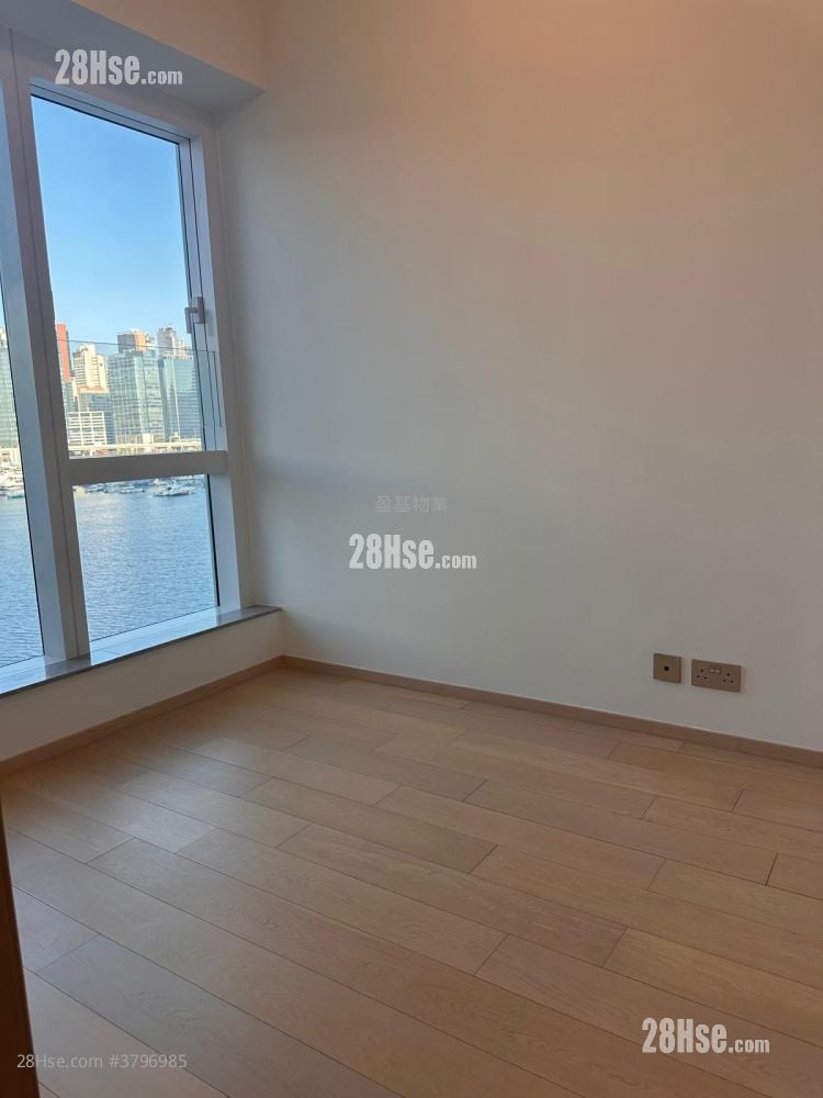 Miami Quay Rental 3 Bedrooms , 1 Bathroom 491 ft²