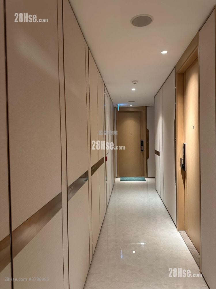 Miami Quay Rental 3 Bedrooms , 1 Bathroom 491 ft²