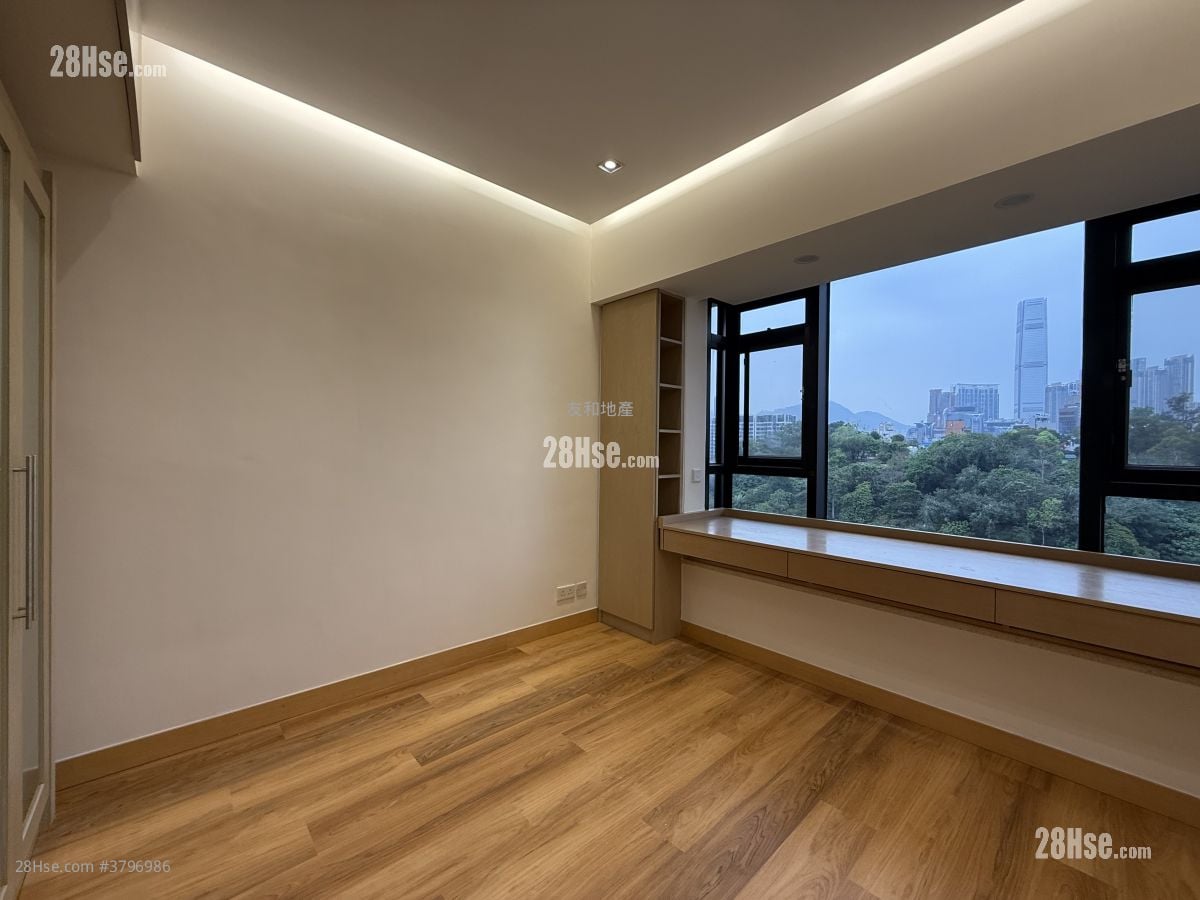 King's Park Hill Rental 3 Bedrooms , 3 Bathrooms 1,230 ft²