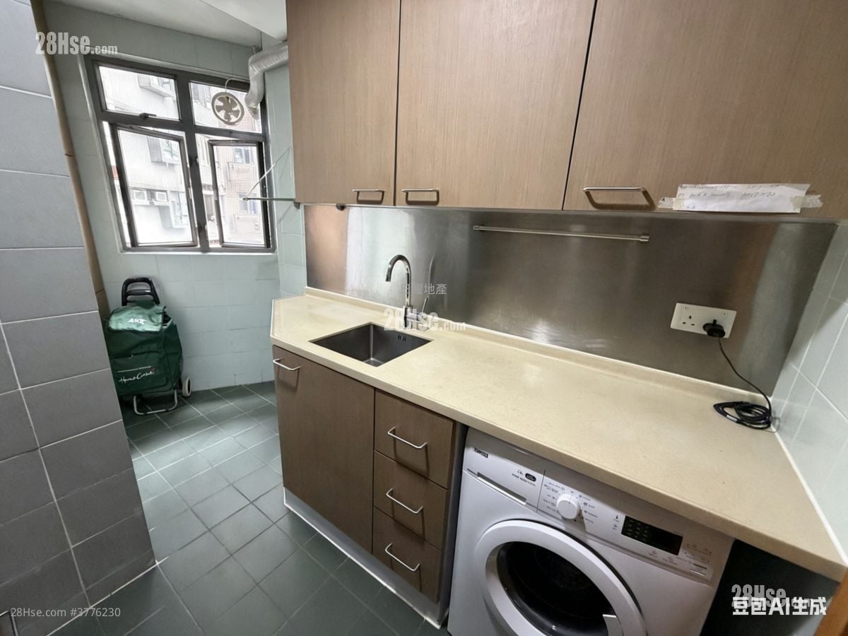 Hollywood Terrace Sell 2 Bedrooms , 1 Bathroom 639 ft²