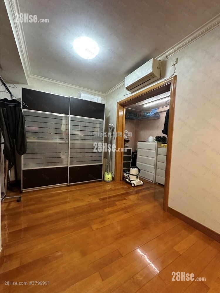 朗逸豪园 售盘 5+ 房 2,112 平方尺