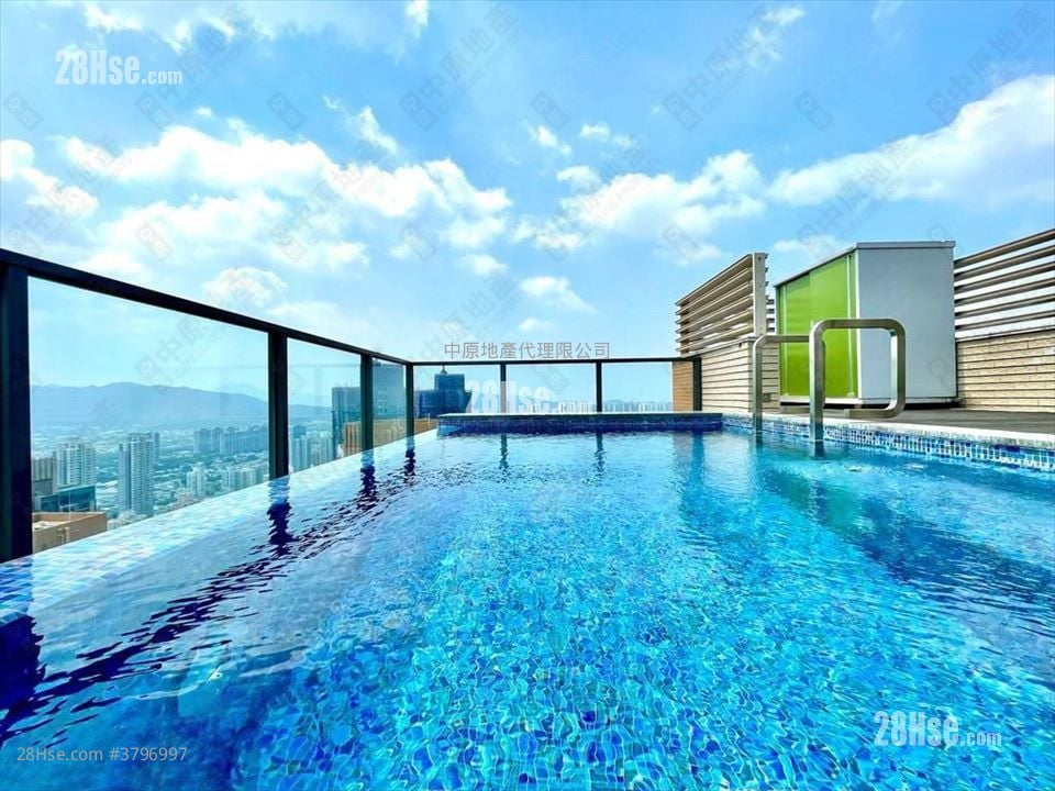 Grand Yoho Sell 5+ Bedrooms 2,038 ft²