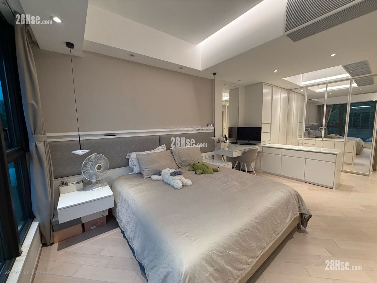 Wetland Seasons Bay Sell 5+ Bedrooms 1,158 ft²