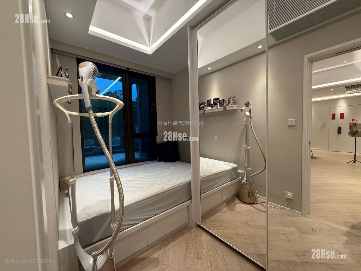 Wetland Seasons Bay Sell 5+ Bedrooms 1,158 ft²