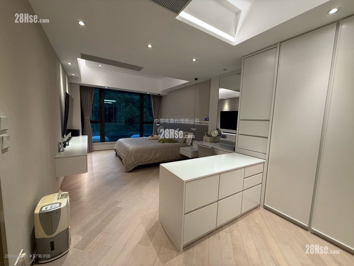 Wetland Seasons Bay Sell 5+ Bedrooms 1,158 ft²