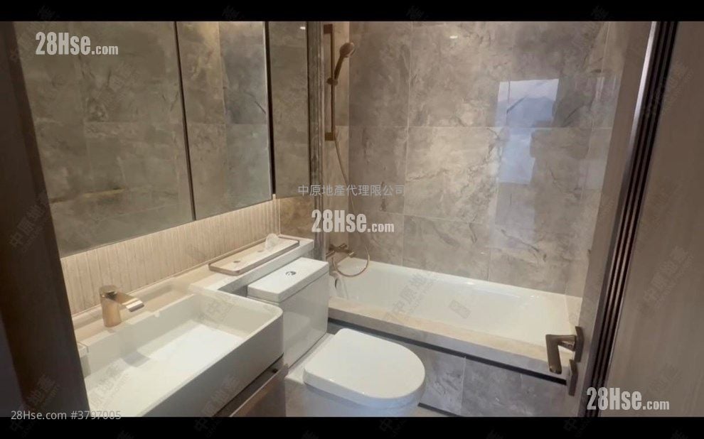 澐璟 售盘 3 房 902 平方尺