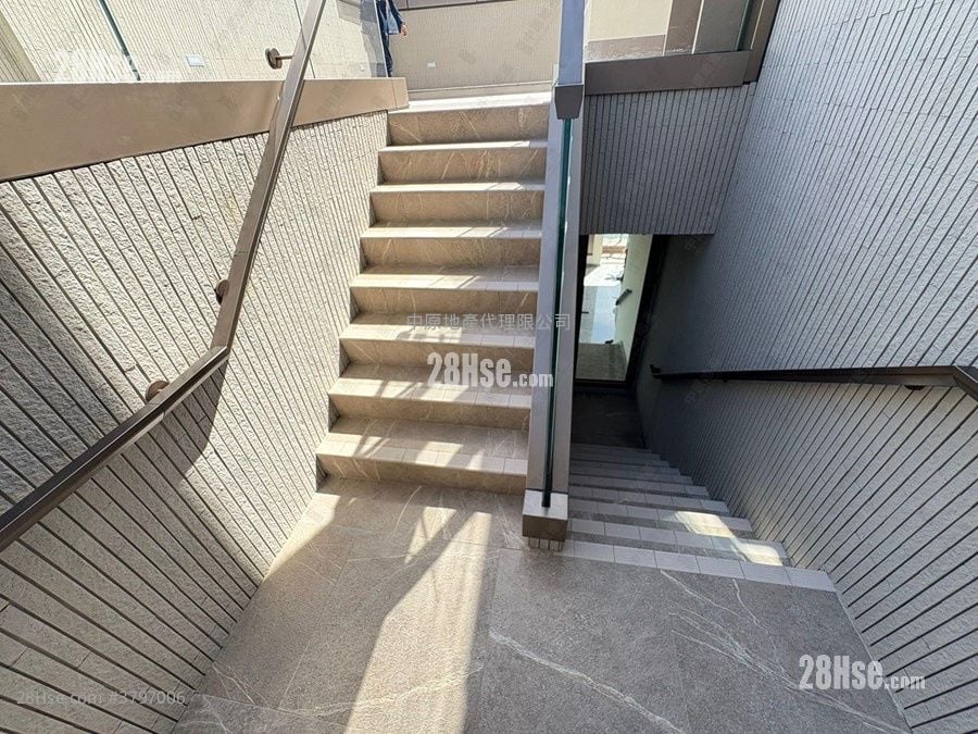 Pano Harbour Sell 4 Bedrooms 2,729 ft²