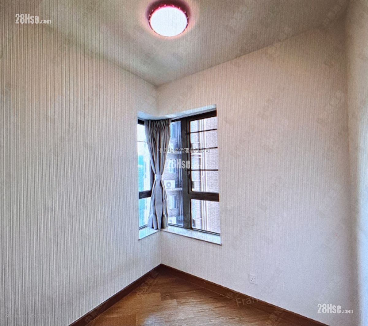 Parc City Rental 2 Bedrooms , 1 Bathroom 533 ft²