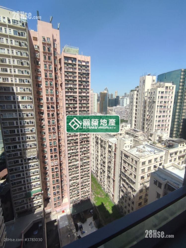 Seven Victory Avenue Rental Studio , 1 Bathroom 180 ft²