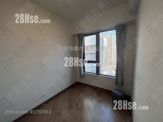 Parc City Rental 2 Bedrooms , 1 Bathroom 533 ft²