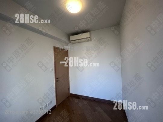 Parc City Rental 2 Bedrooms , 1 Bathroom 533 ft²