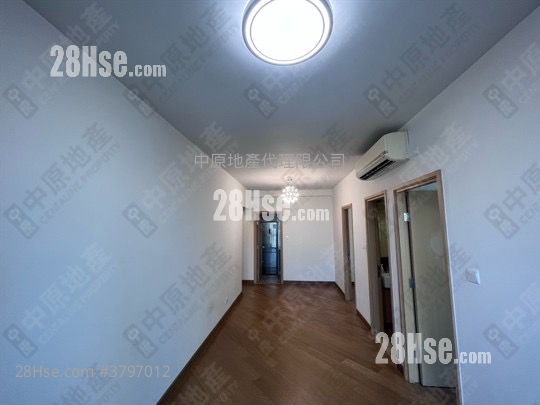 Parc City Rental 2 Bedrooms , 1 Bathroom 533 ft²