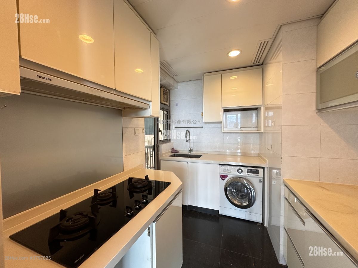 银湖天峰 售盘 3 房 1,051 平方尺