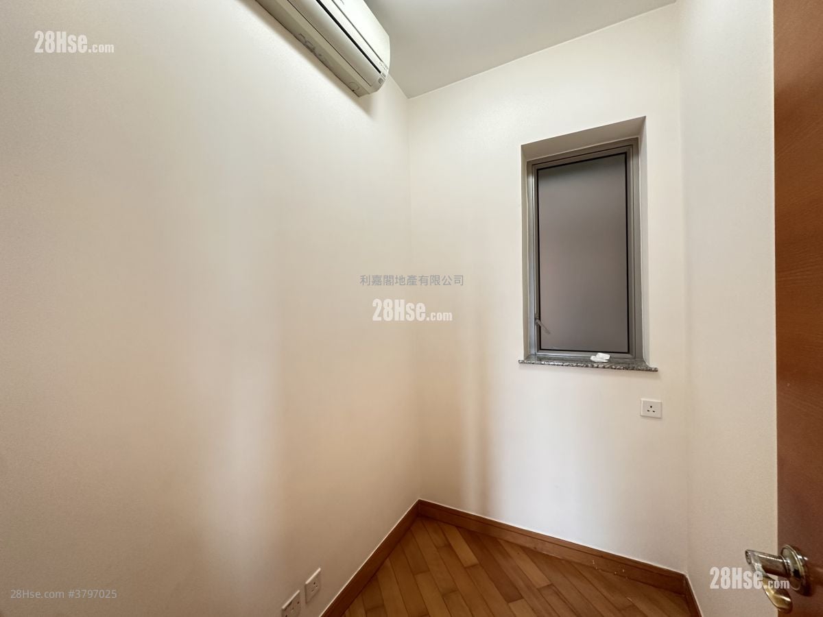 银湖天峰 售盘 3 房 1,051 平方尺