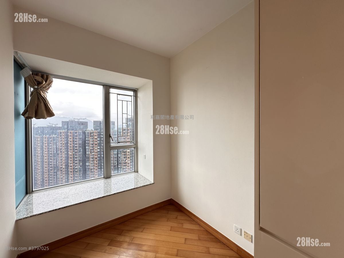 银湖天峰 售盘 3 房 1,051 平方尺