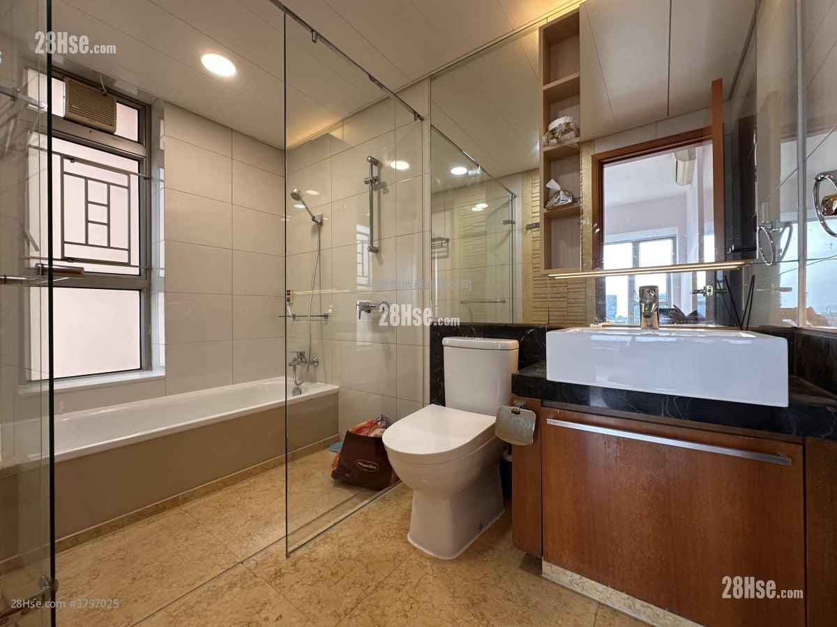 银湖天峰 售盘 3 房 1,051 平方尺