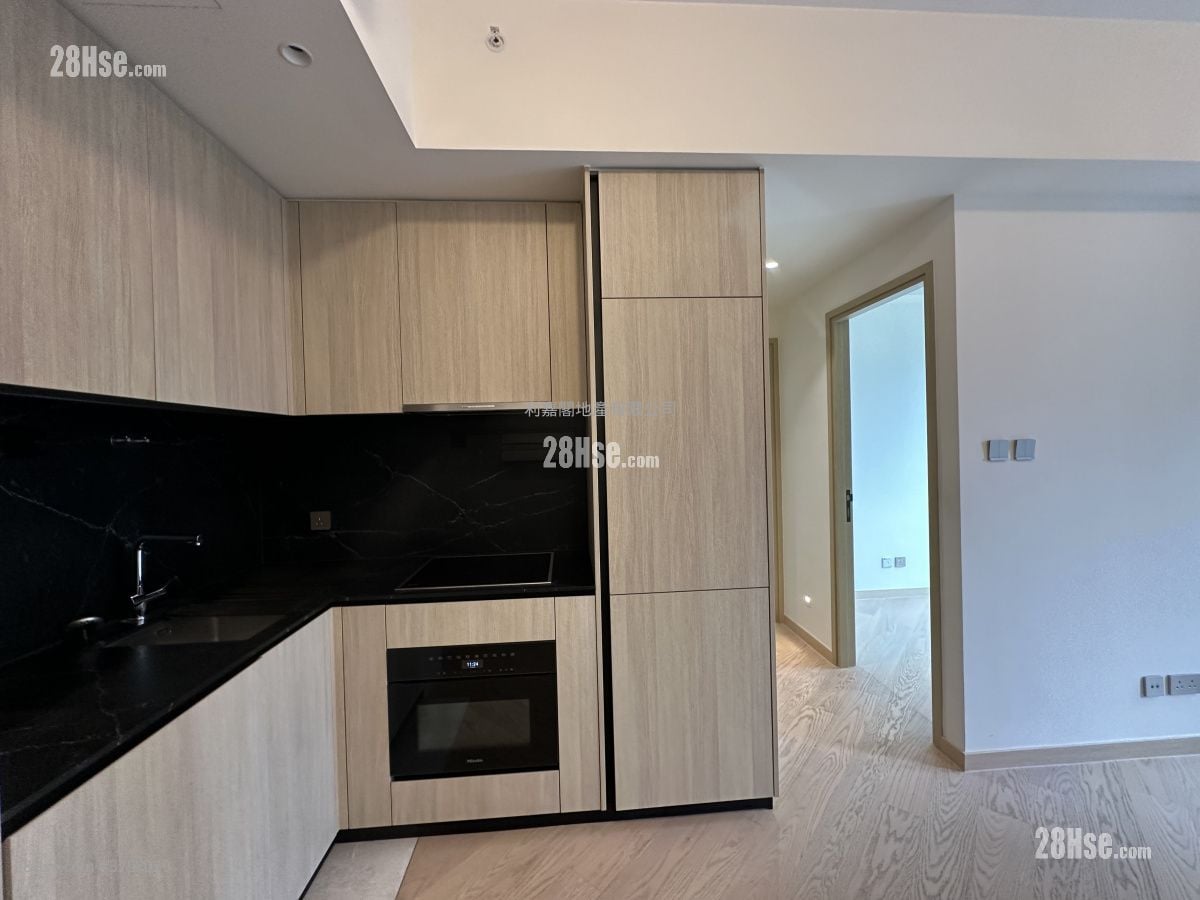 The Arles Rental 2 Bedrooms , 1 Bathroom 462 ft²