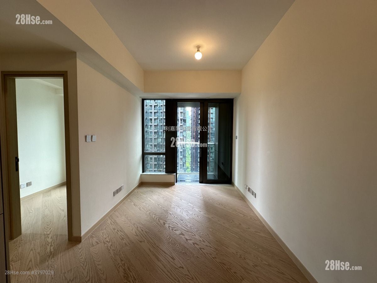 The Arles Rental 2 Bedrooms , 1 Bathroom 462 ft²