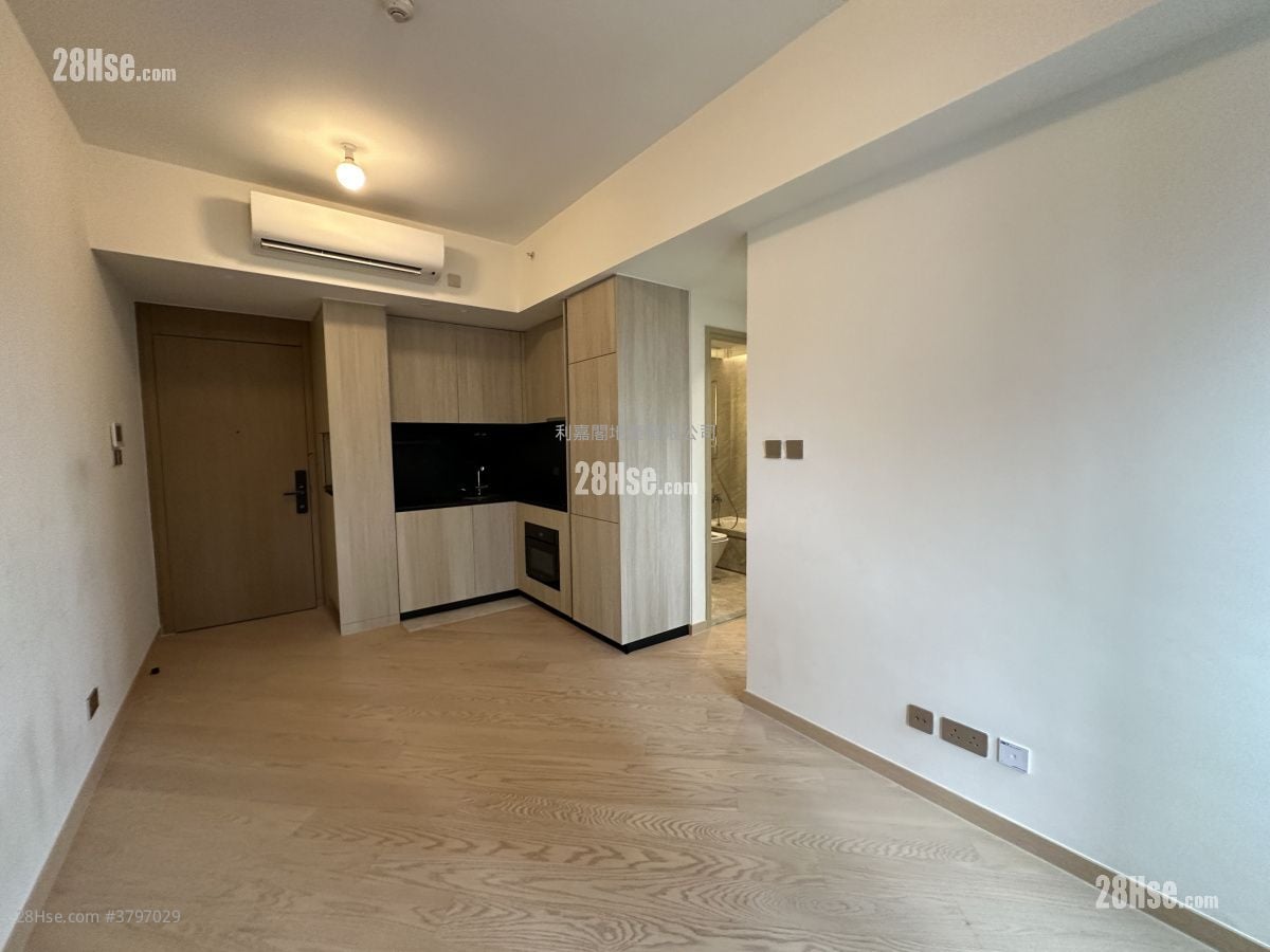 The Arles Rental 2 Bedrooms , 1 Bathroom 462 ft²