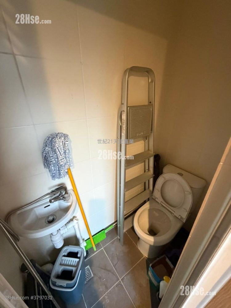 满名山 售盘 4 房 , 3 浴室 1,259 平方尺