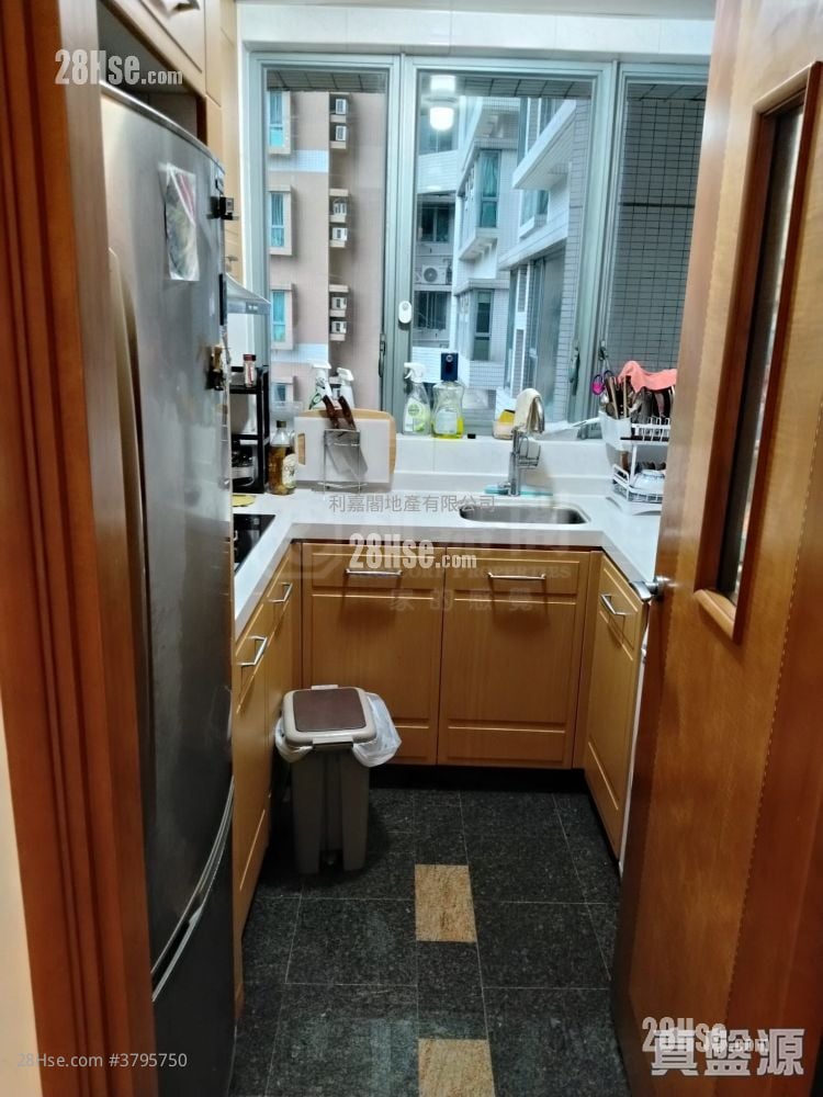 维景湾畔 售盘 2 房 , 1 浴室 499 平方尺