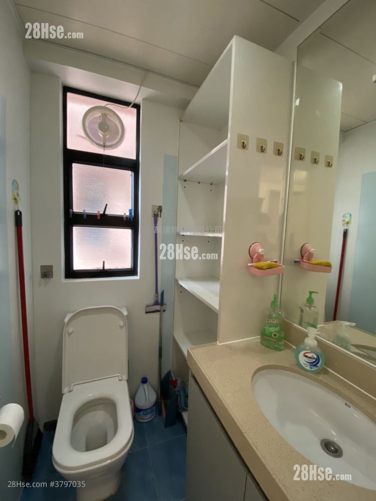 Sunshine City Rental 3 Bedrooms , 2 Bathrooms 551 ft²