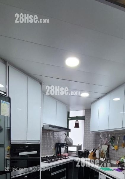 Peninsula Heights Sell 3 Bedrooms 1,101 ft²