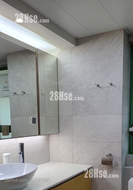 Peninsula Heights Sell 3 Bedrooms 1,101 ft²