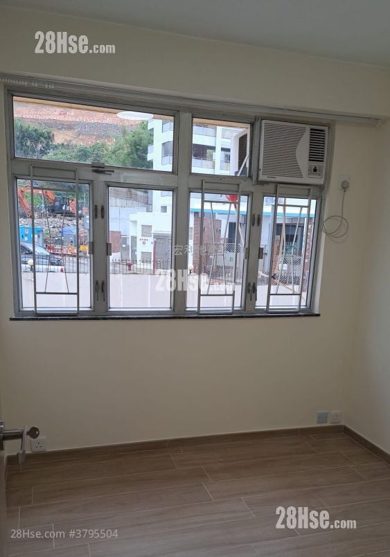 Wah Yu Court Rental 2 Bedrooms , 1 Bathroom 398 ft²