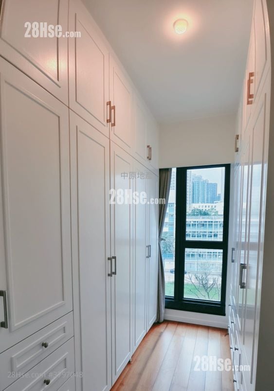 Dunbar Place Sell 3 Bedrooms , 3 Bathrooms 1,210 ft²