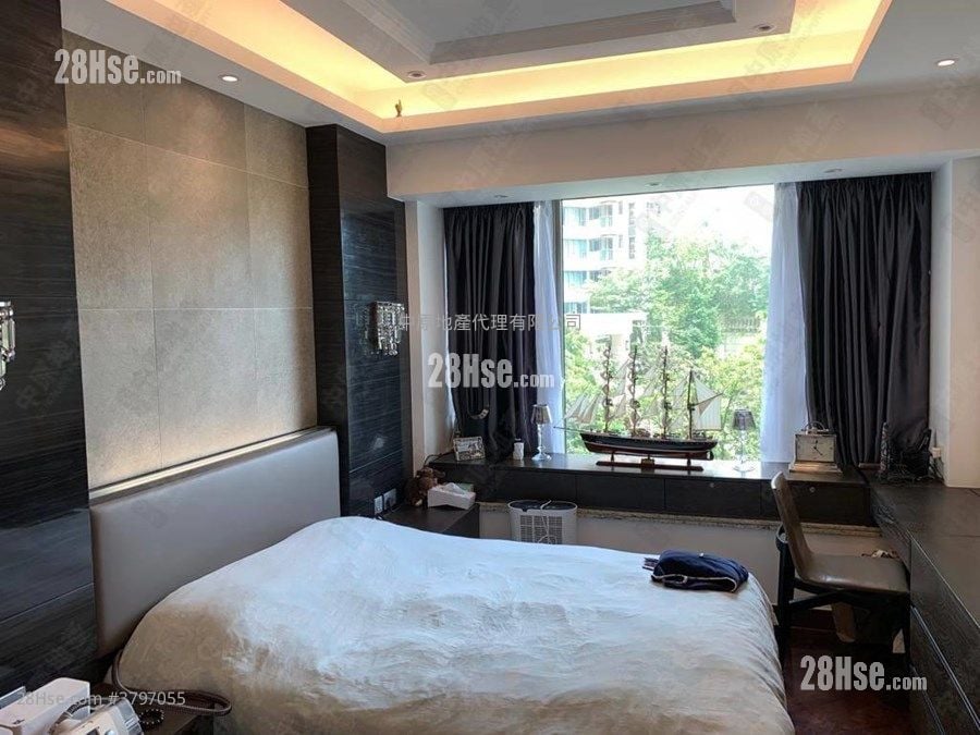 逸珑湾 售盘 4 房 1,159 平方尺