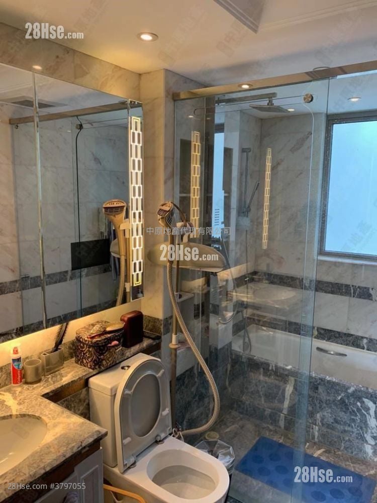 逸珑湾 售盘 4 房 1,159 平方尺