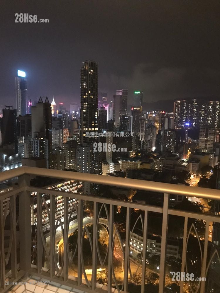 The Zenith Rental 3 Bedrooms , 2 Bathrooms 644 ft²