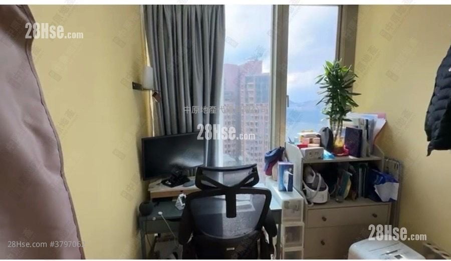 Marini Sell 2 Bedrooms 495 ft²