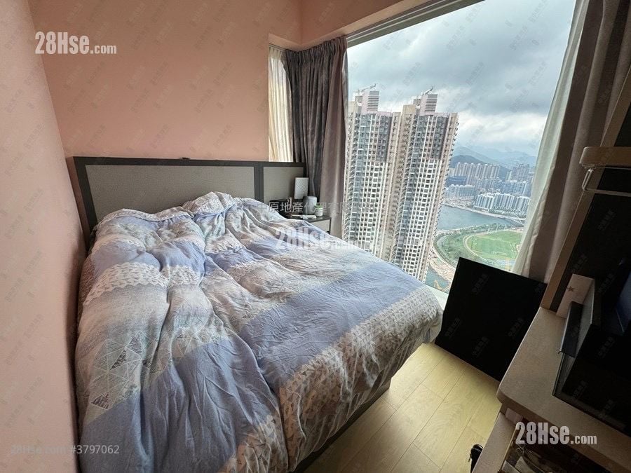 Marini Sell 2 Bedrooms 495 ft²