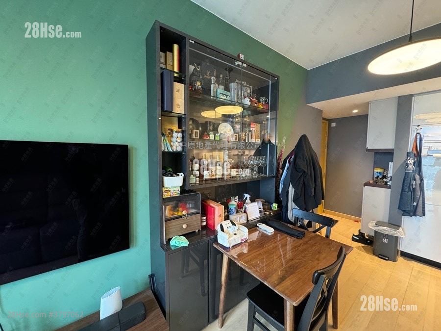 Marini Sell 2 Bedrooms 495 ft²