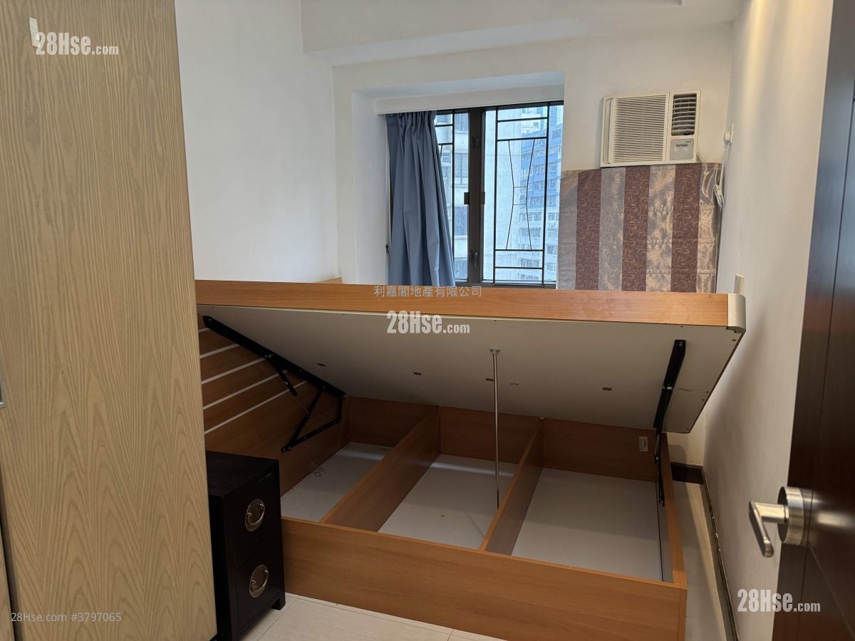 康泽花园 售盘 2 房 , 1 浴室 532 平方尺