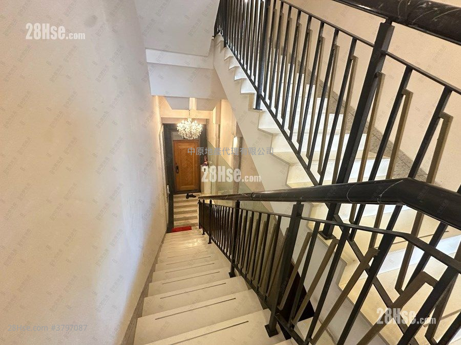 Tycoon Place Sell 3 Bedrooms 2,447 ft²