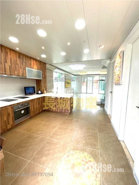 Meadow Cove Sell 4 Bedrooms , 5+ Bathrooms