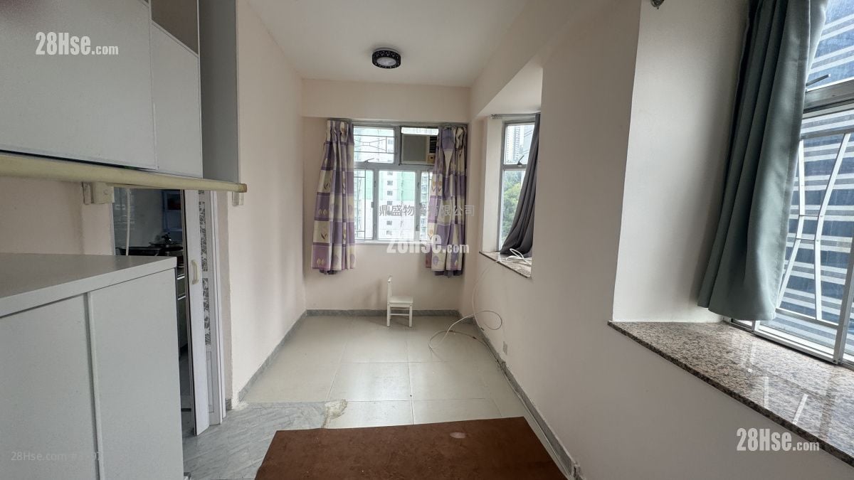 Wah Po Building Rental 2 Bedrooms , 1 Bathroom 305 ft²