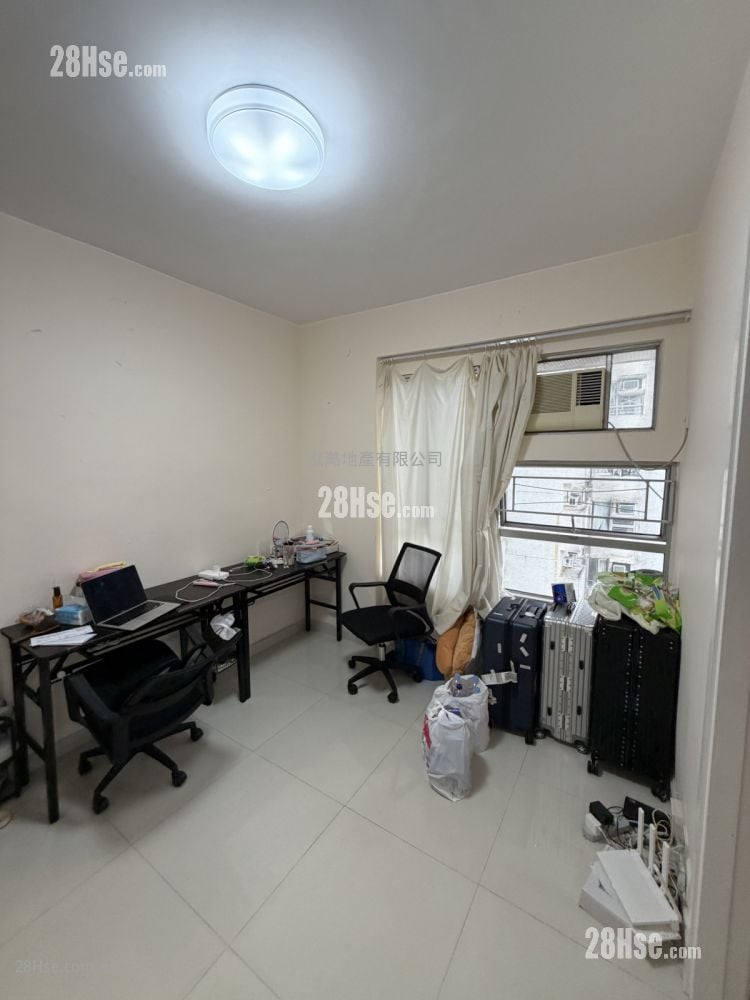 Tai Po Centre Sell 2 Bedrooms , 1 Bathroom 315 ft²